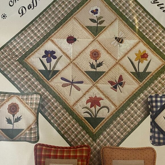 Country Applique CA127 Pattern Garden Sampler Stencil 32.5 x 32.5 Cozy Comfort - Picture 1 of 7